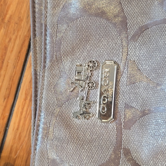 Coach Bag - Picture 11 of 16